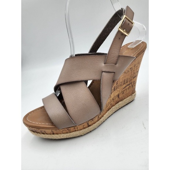Maurices Wedge Slingback Strappy Buckle Closure Women's Size 9M - Picture 1 of 12